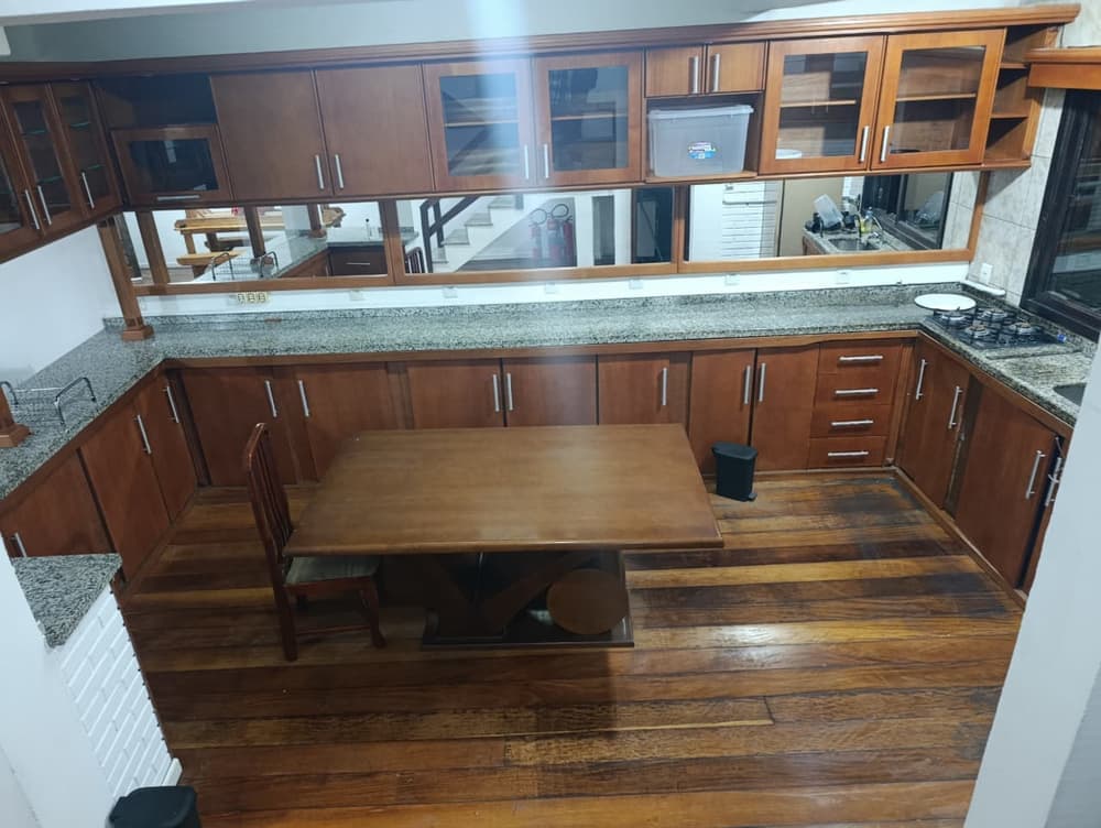 Cozinha equipada de uma das unidades da ELOS.